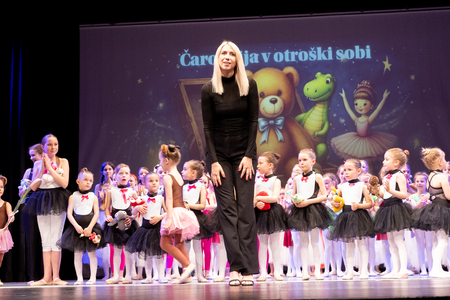 BALET- ČAROVNIJA V OTROŠKI SOBI 24.5.2025 - Valter Leban-6847